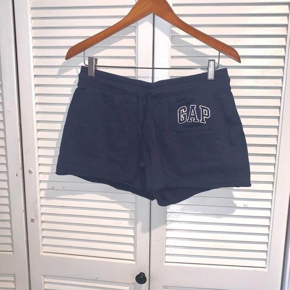 GAP outfit ribbed, tank top, GAP shorts navy blue, and striped T-shirt Small - Picture 4 of 9